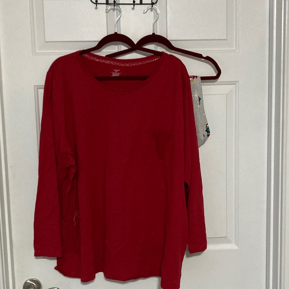 Woman’s 2 piece pajama/lounge set